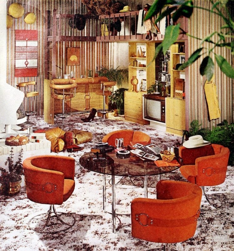 Want to see how to get super 70s home decor? Check out this family room ...