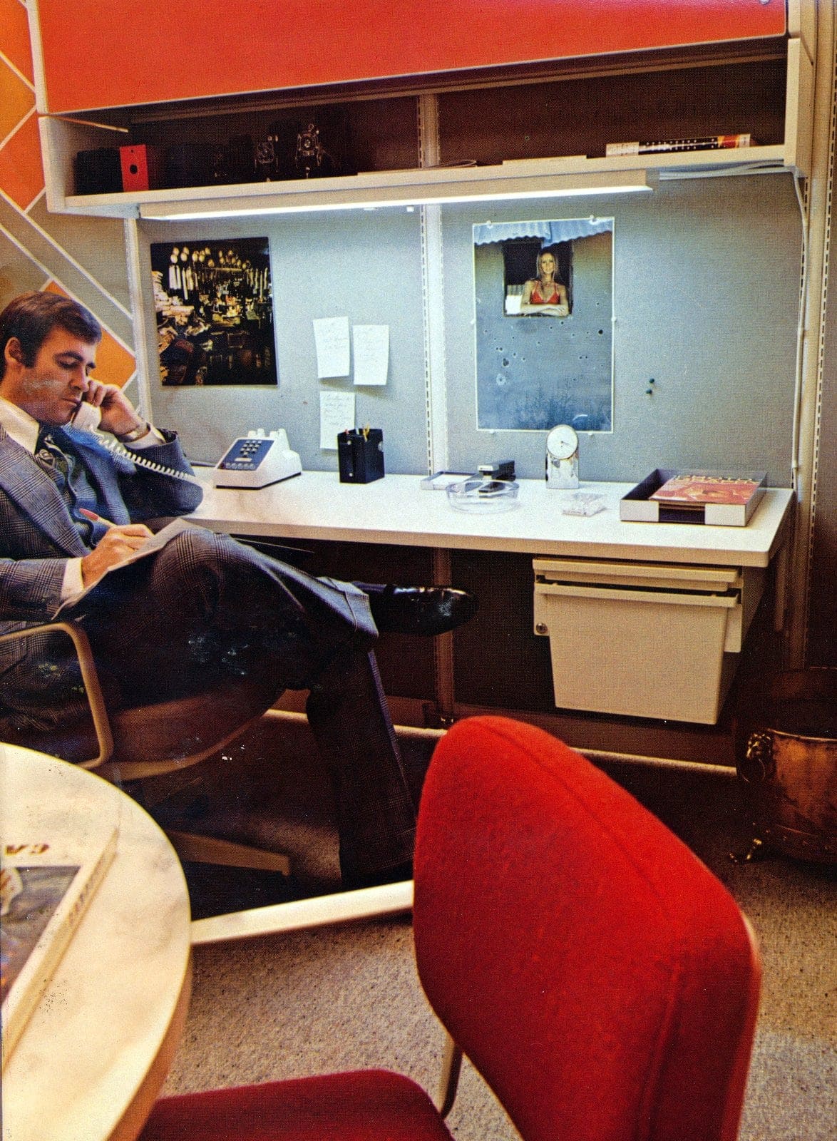 See old office cubicles & retro open plan office layouts from the '70s