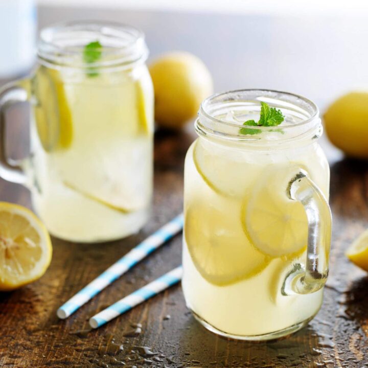20 delicious & refreshing old-fashioned lemonade recipes