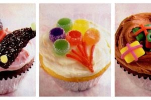 6 cute cupcakes with fluffy frosting and delicious decorations (1995)