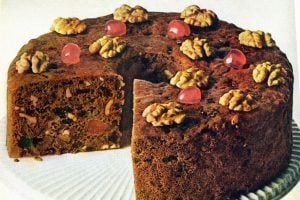 9-minute 'can't fail' holiday fruitcake recipe