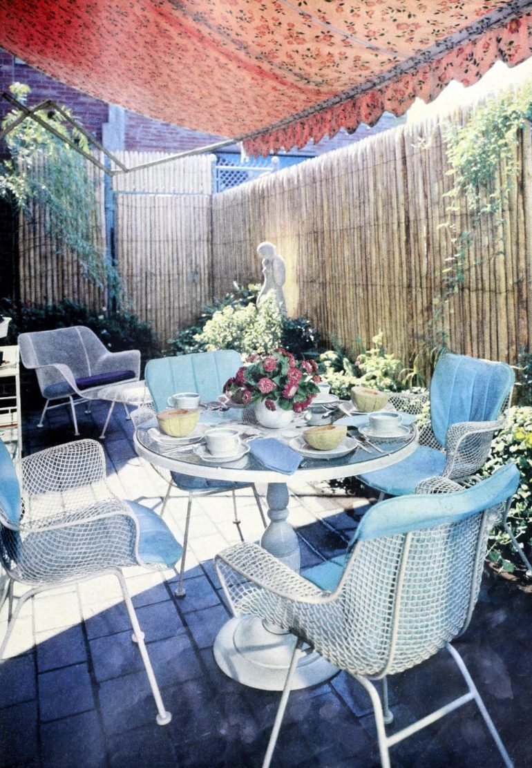 See 60 vintage patio furniture sets that offered outdoor relaxation the oldfashioned way