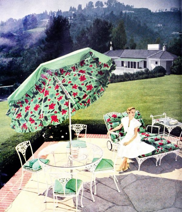 See 60 vintage patio furniture sets that offered outdoor relaxation the
