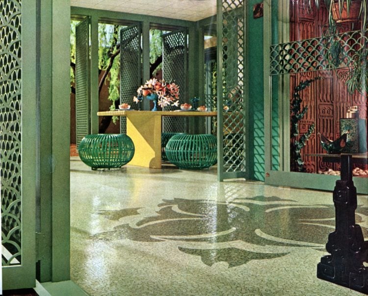 Beautiful zen covered porch with trellises - Vintage garden decor from 1965