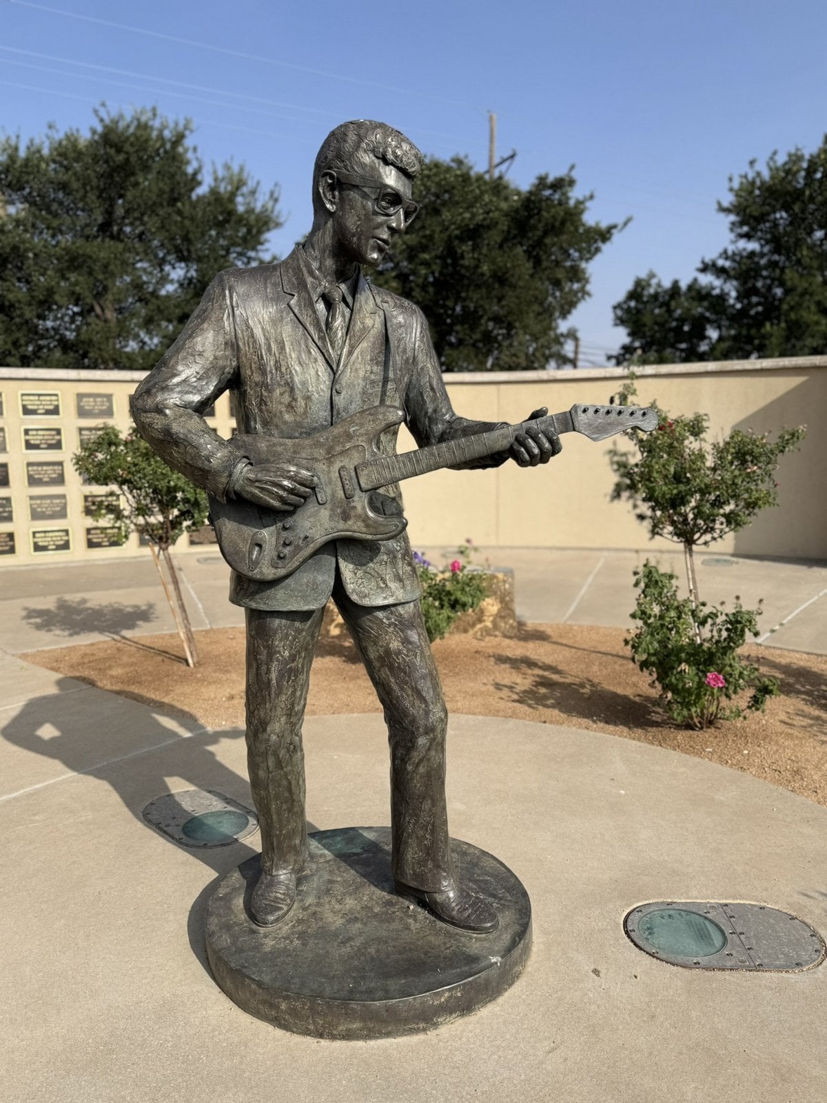 Buddy Holly statue in Lubbock Texas by ClickAmericana com