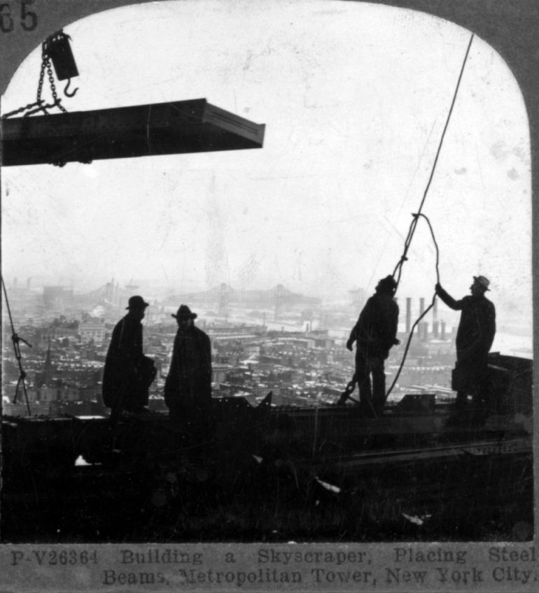 See 47 photos of daredevil skyscraper construction workers hanging out