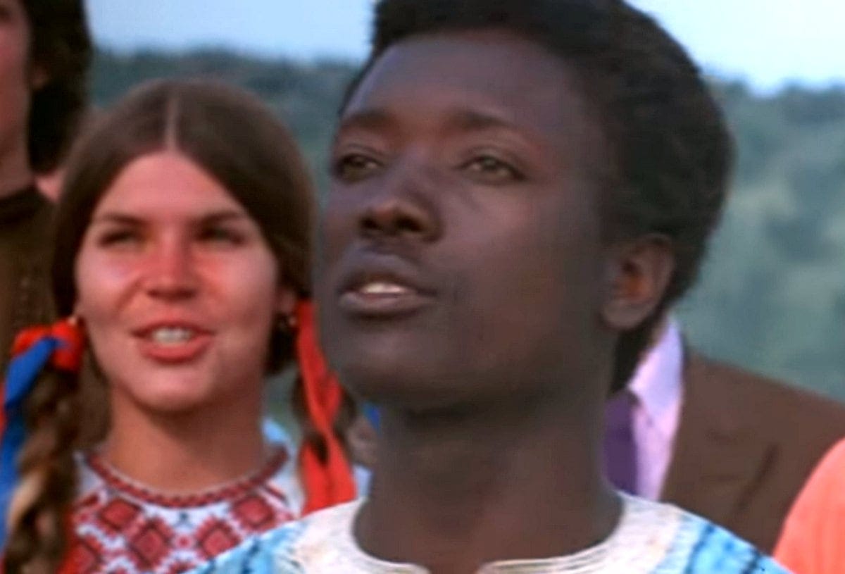 "I'd like to buy the world a Coke": The brilliant 1971 ad that turned a jingle into a hit song 5 Buy the world a Coke - Coca Cola vintage TV commercial 1971 (7)