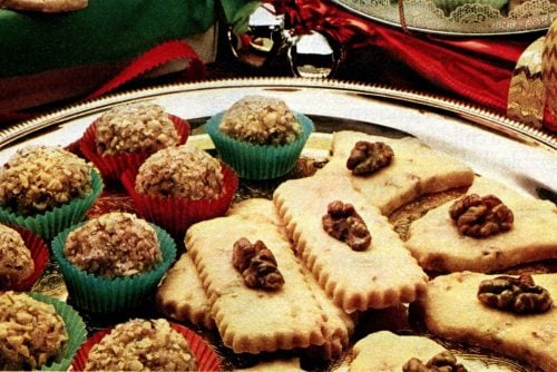 Christmas gifts from the kitchen Caramel fudge balls and shortbread cookies from the 80s (1)