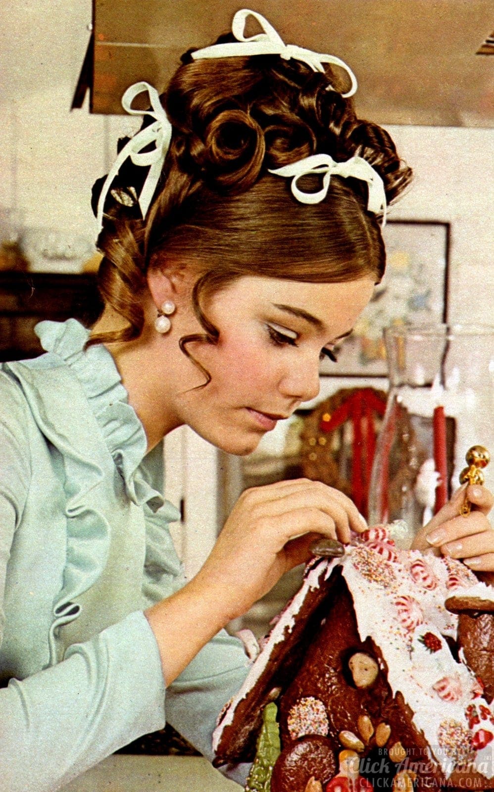 Christmas hairstyles - Fashion from Seventeen December 1968 - Susan Dey