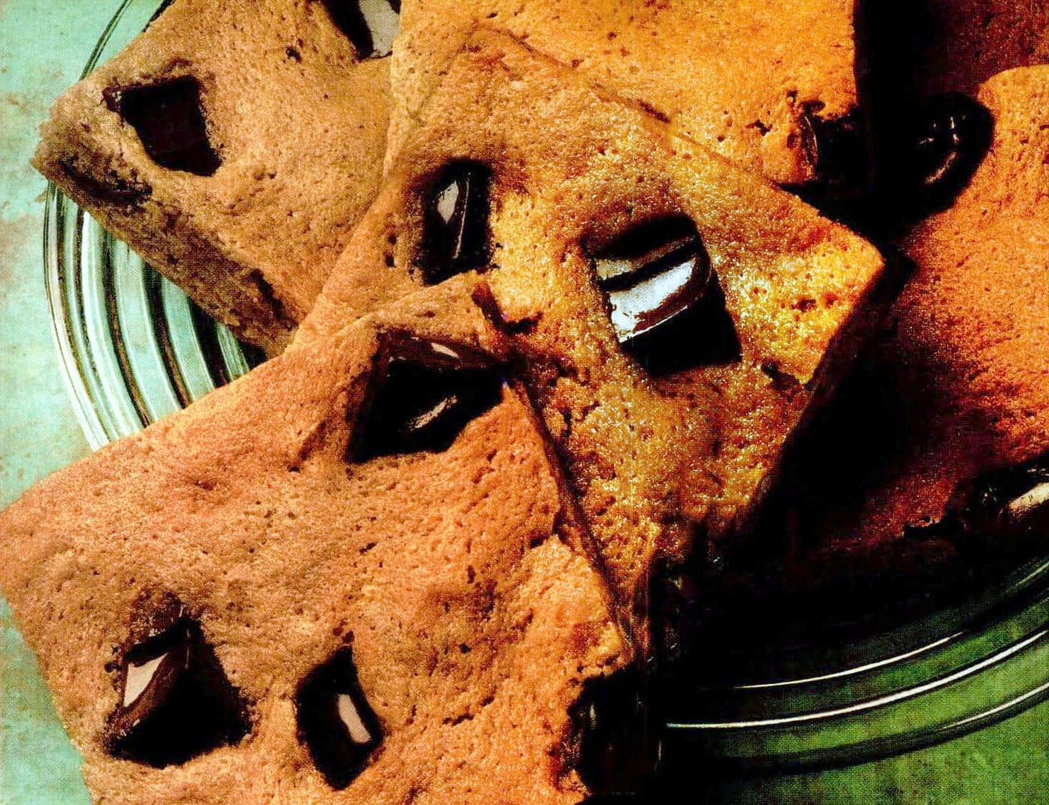 Classic cookie bars: Chunky chocolate cookie squares (1987) - Click Americana