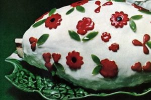 Cold glazed ham with pimento flowers retro recipe (1965)