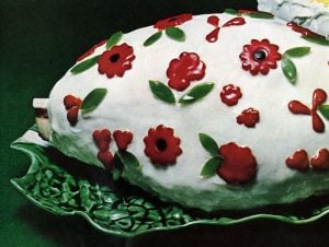 Cold glazed ham with pimento flowers retro recipe (1965)