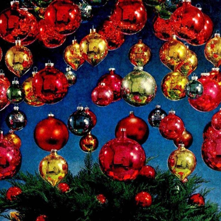 Craft project - Make an invisible floating Christmas tree retro-style