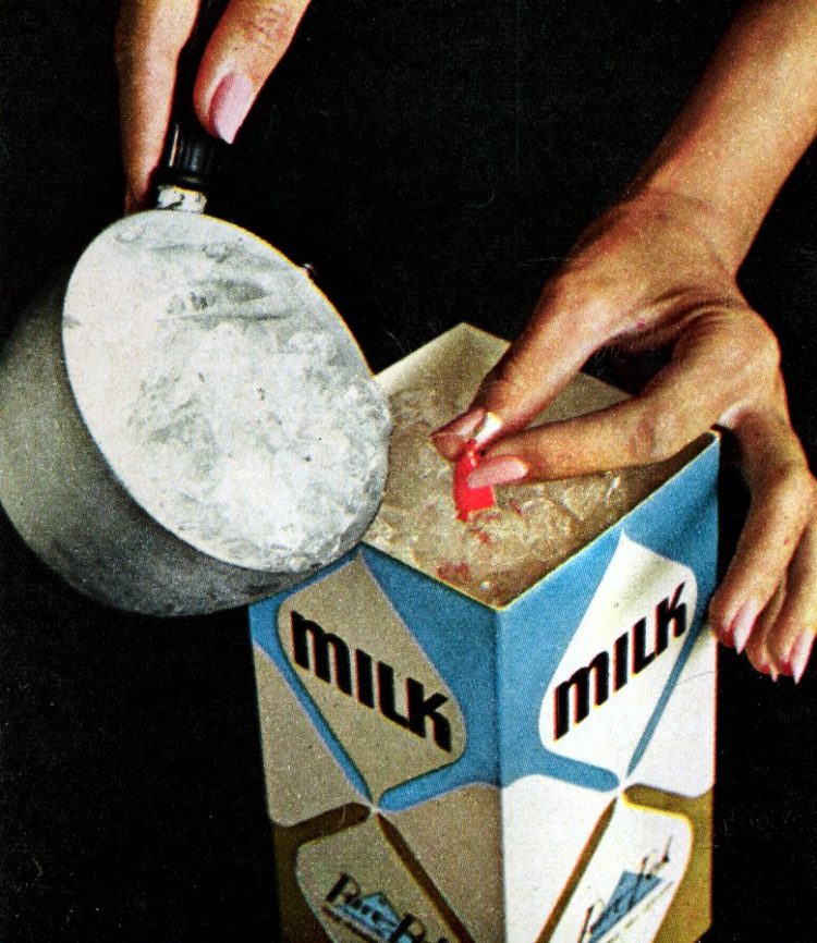 DIY milk carton candle howto Easy retro craft made with ice & wax