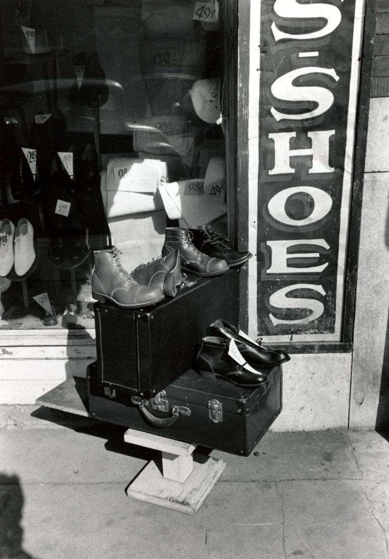 Vintage shoe stores See what shoe shopping really used to be like