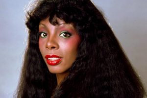 Donna Summer with eyeshadow
