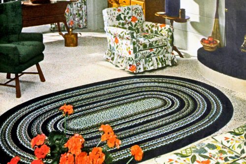 Early American-style furniture informal country living room