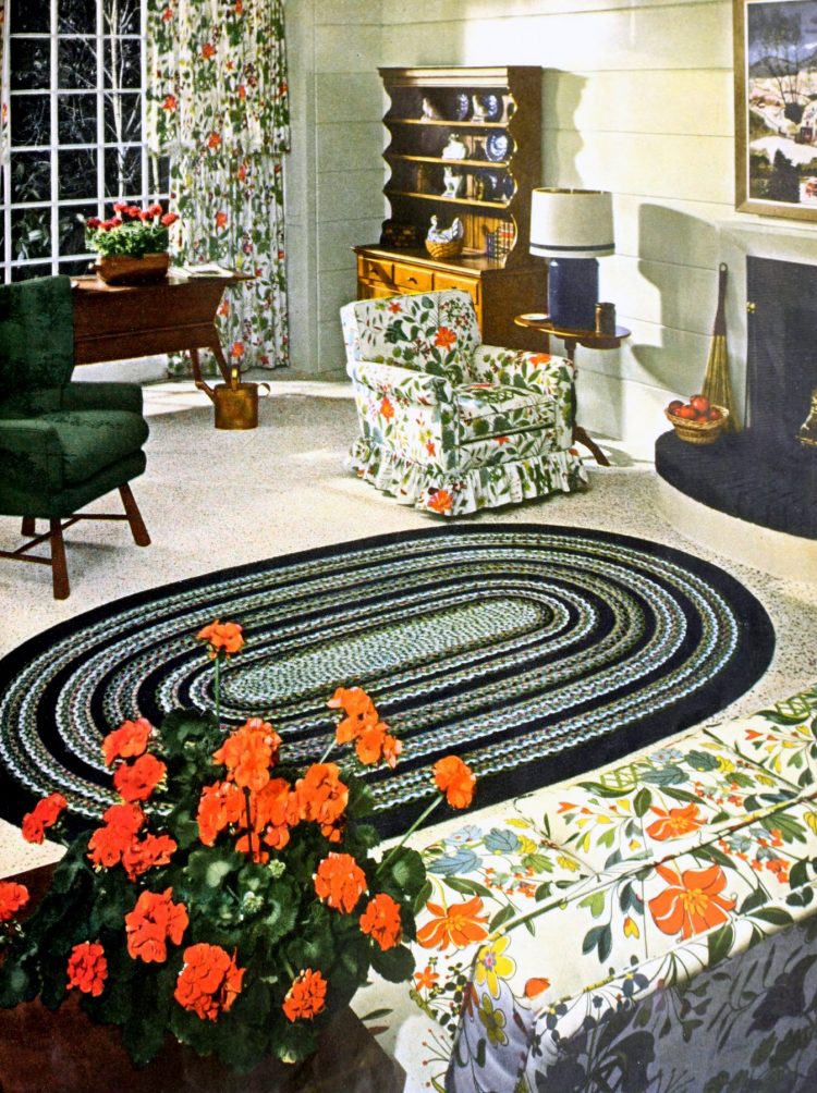 This bright 50s living room had a fullheight window wall open to