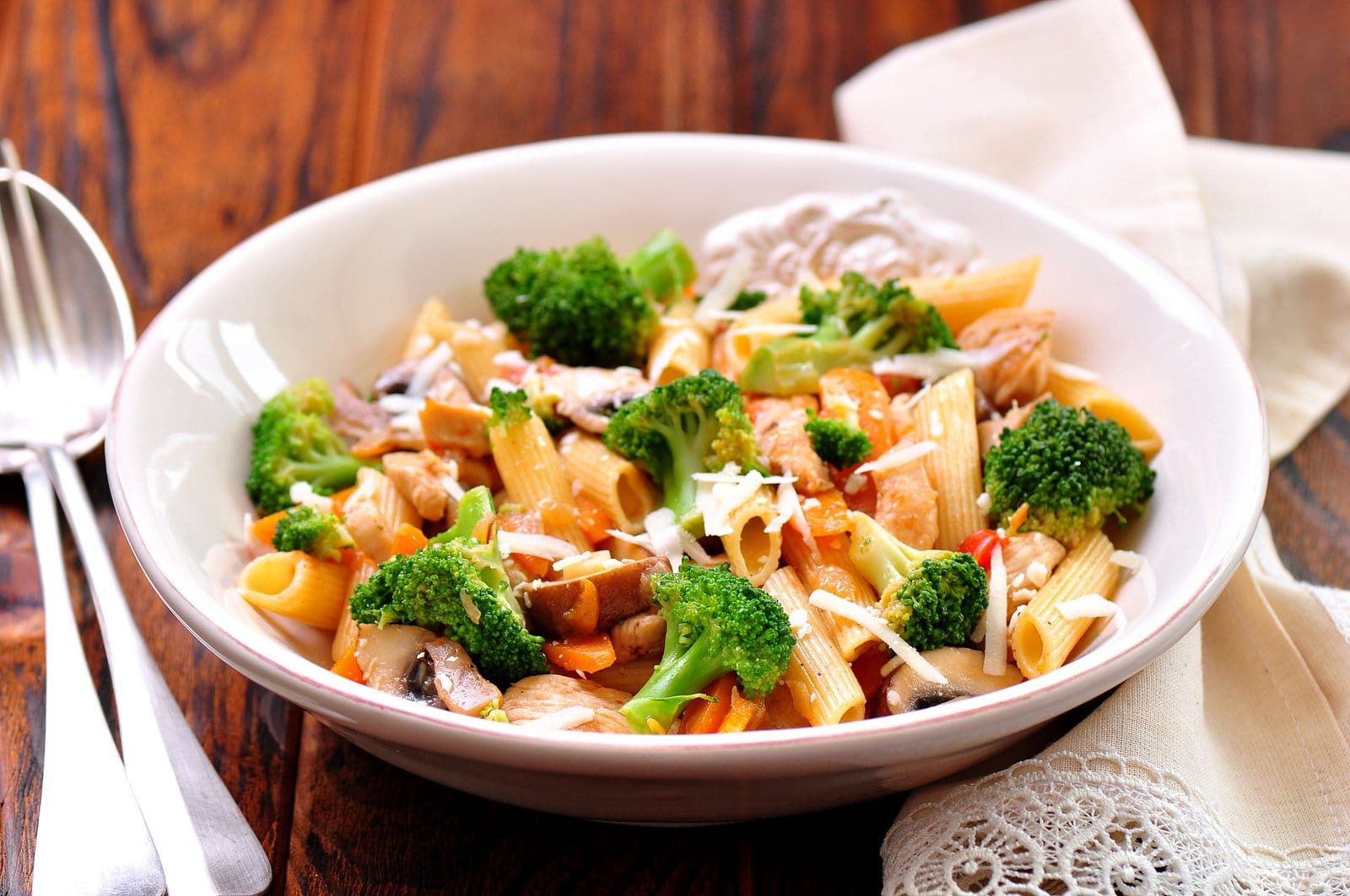 Easy one-pan chicken and pasta dinner recipe