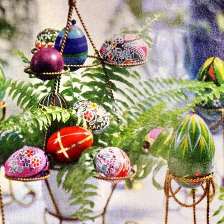 Elegant vintage Easter egg crafts