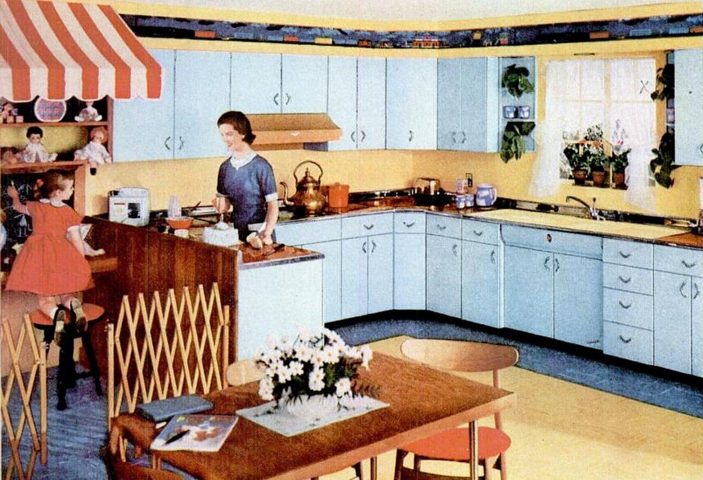 Family-centric 1955 Youngstown kitchens
