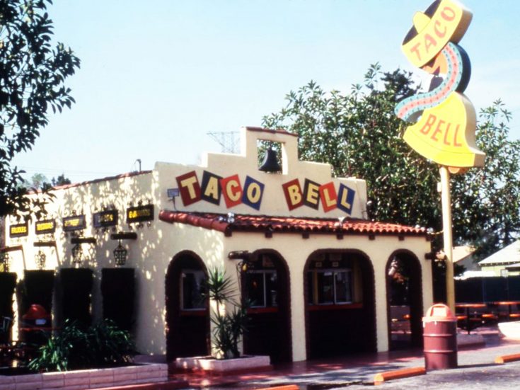 Taco Bell in the 1960s, 1970s & 1980s See their old restaurants, and