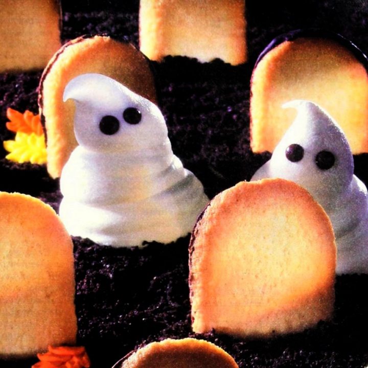 Ghosts in the Graveyard easy Halloween dessert with pudding & cookies (1997) 2 Ghosts in the Graveyard Halloween dessert recipe (1997)