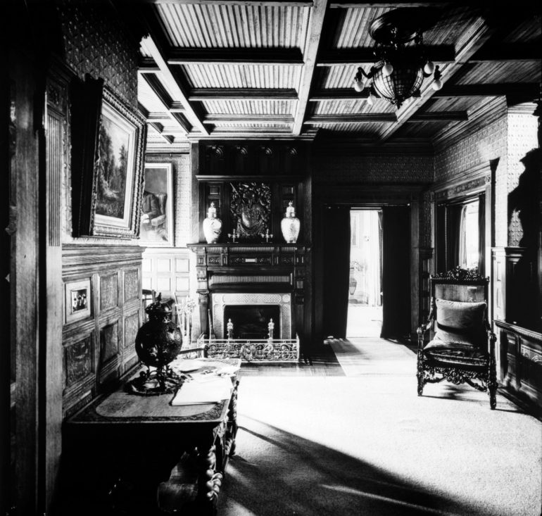 See Thomas Edison's mansion home, inside & out Click Americana