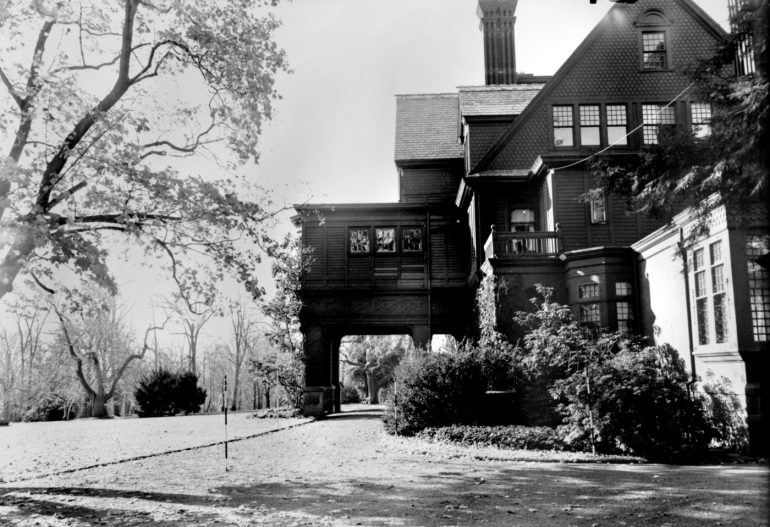 See Thomas Edison's mansion home, inside & out Click Americana