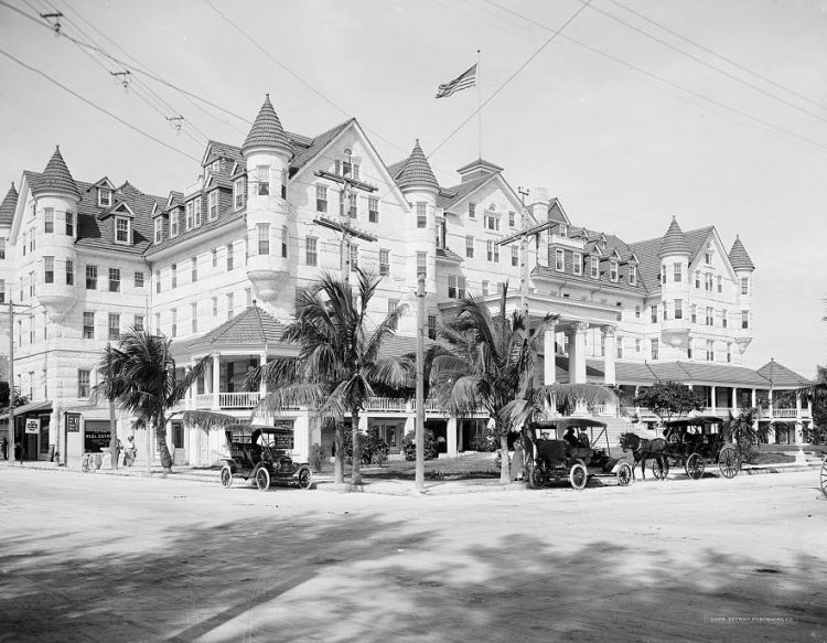 Halcyon Hotel, Miami, Florida c1915