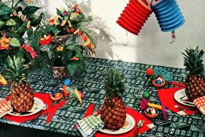How to have a retro Hawaiian luau party (2)