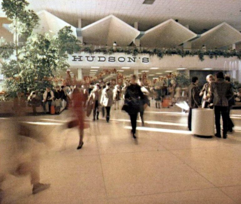 50 old mall stores you probably haven't seen for years (at least not