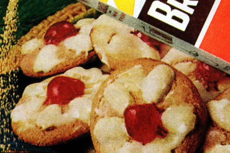 Icy Christmas cakes recipe Mini glazed cakes from 1969