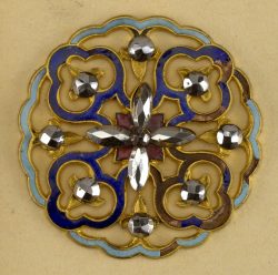 Antique buttons: How to identify these exquisite collectible treasures ...