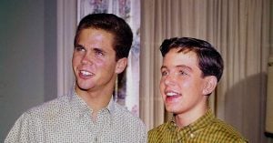 Leave it to Beaver - Tony Dow Jerry Mathers-001