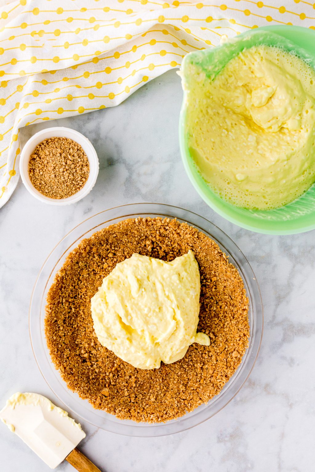 How to make a homemade graham cracker pie crust & other delicious crumb