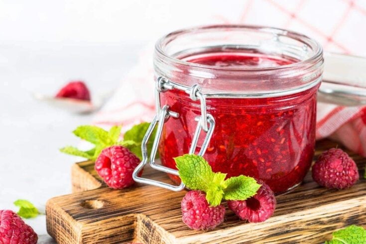 Make homemade jam and jelly 1