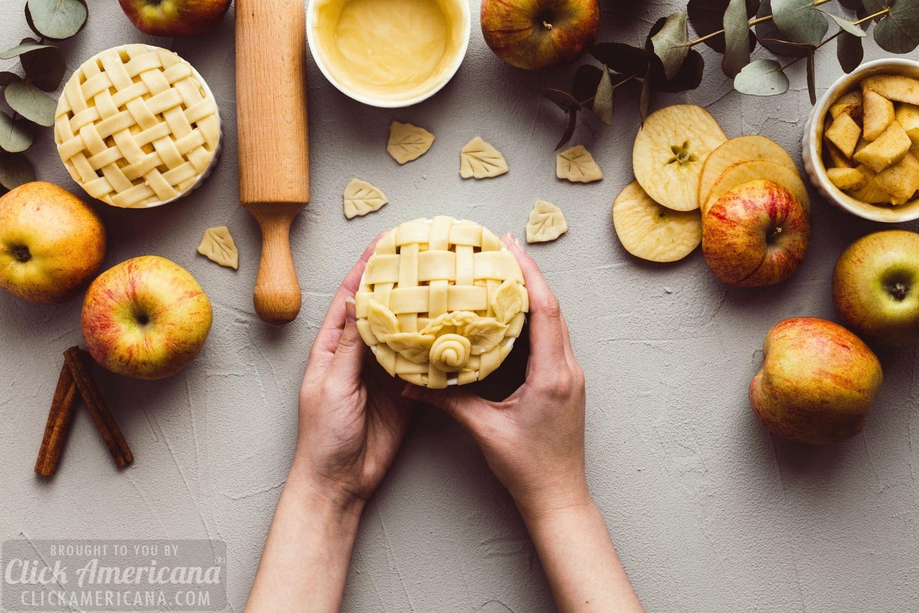 Make little apple pies