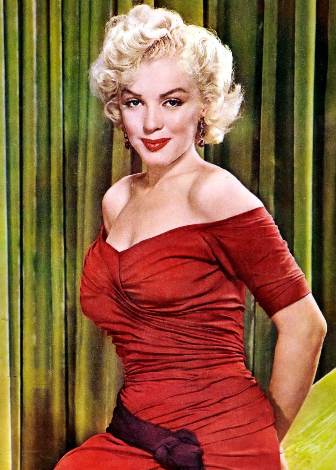 Marilyn Monroe - Red dress in 1952