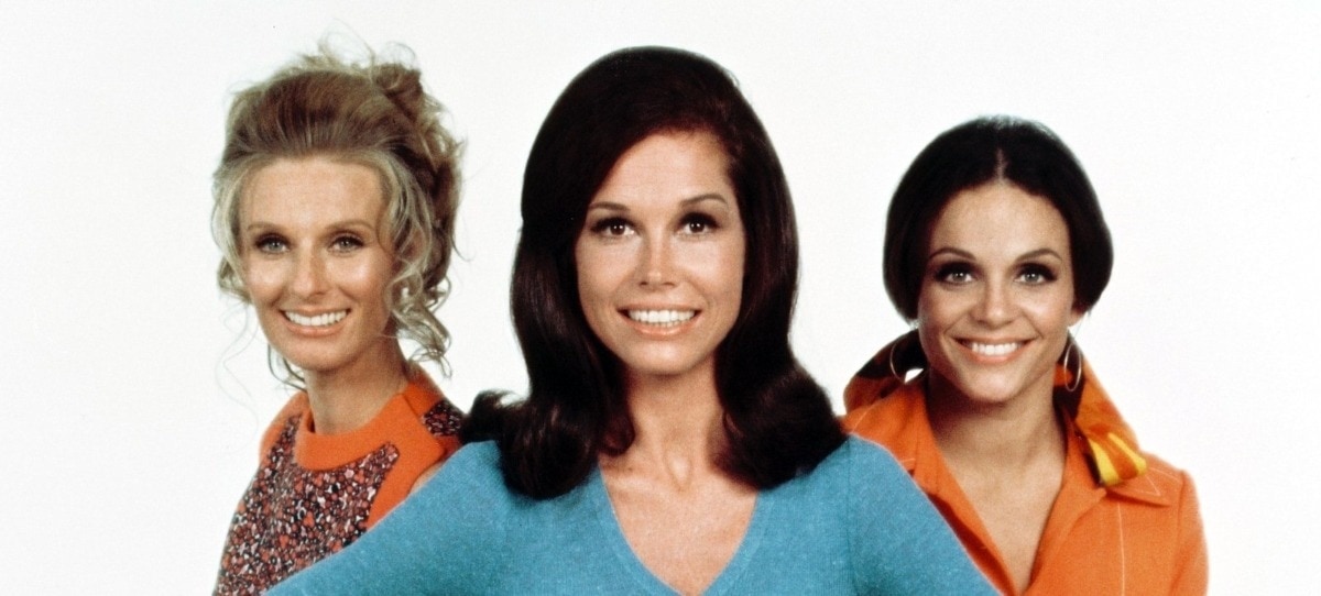 The 'Buttoned-Up' Mary Tyler Moore (1974) - Click Americana