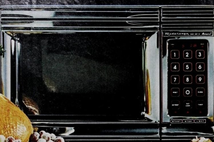 Tips for using a microwave oven Howto advice from the '70s when it
