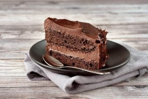 New Year's cake: Mocha-frosted devil's food cake - Vintage recipe