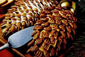 Nutty cheese pinecones - Cheese balls from December 1970 (1)