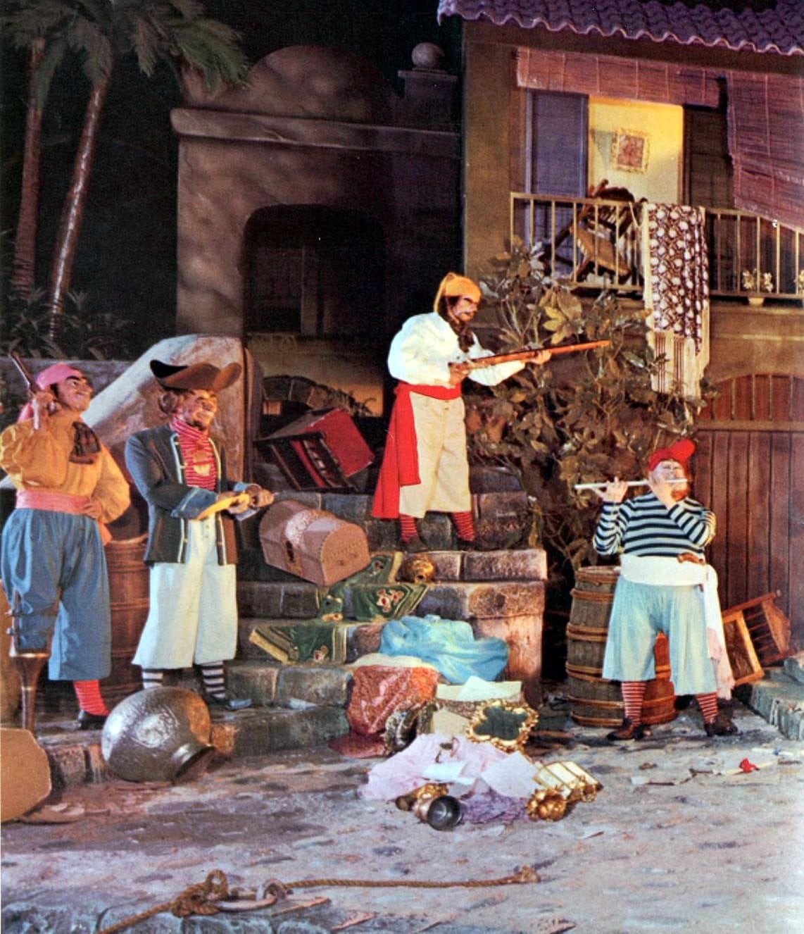 Old Disneyland - original Pirates of the Caribbean ride (1968) via ClickAmericana com