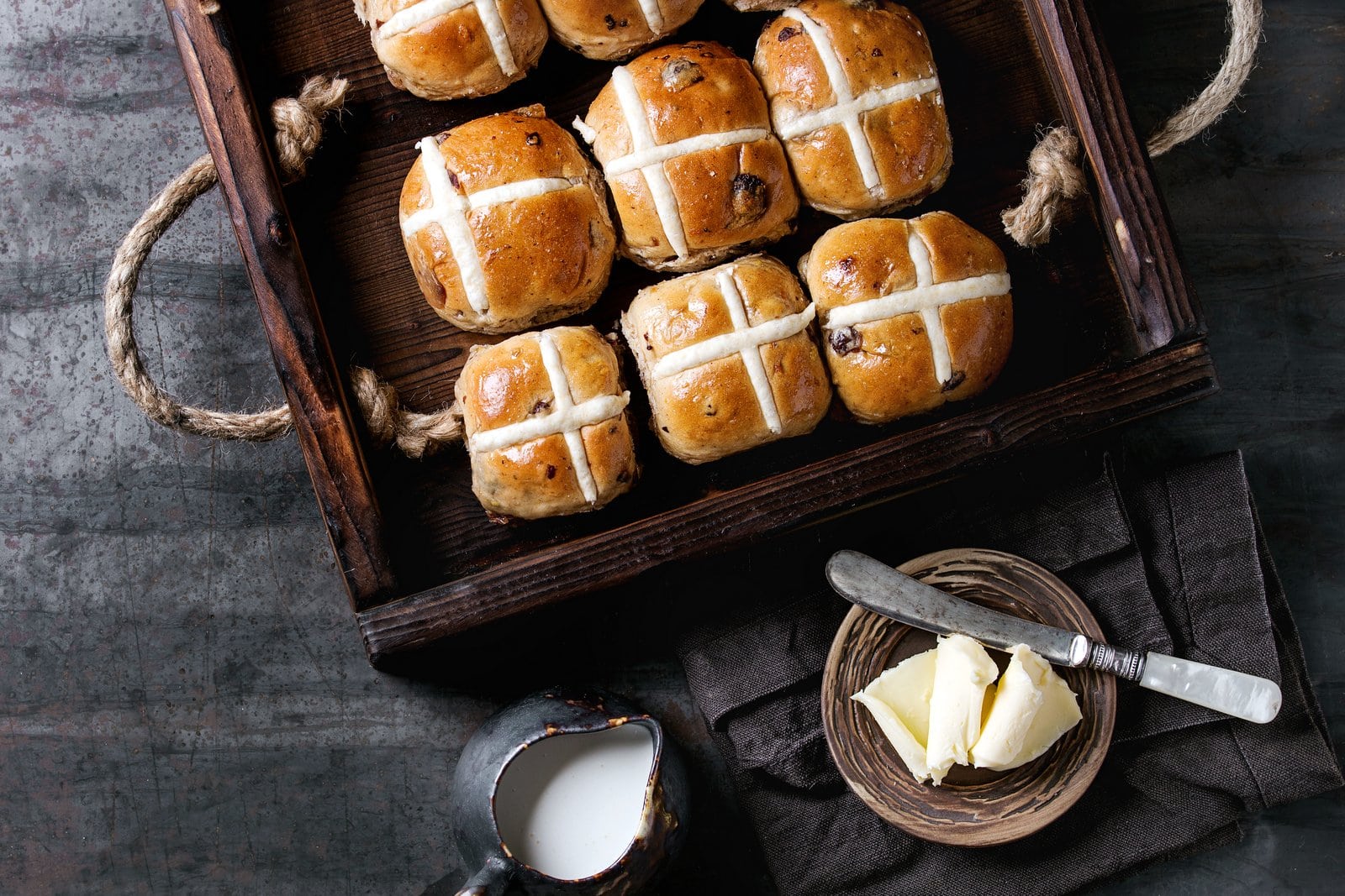 Old-fashioned hot cross buns recipe