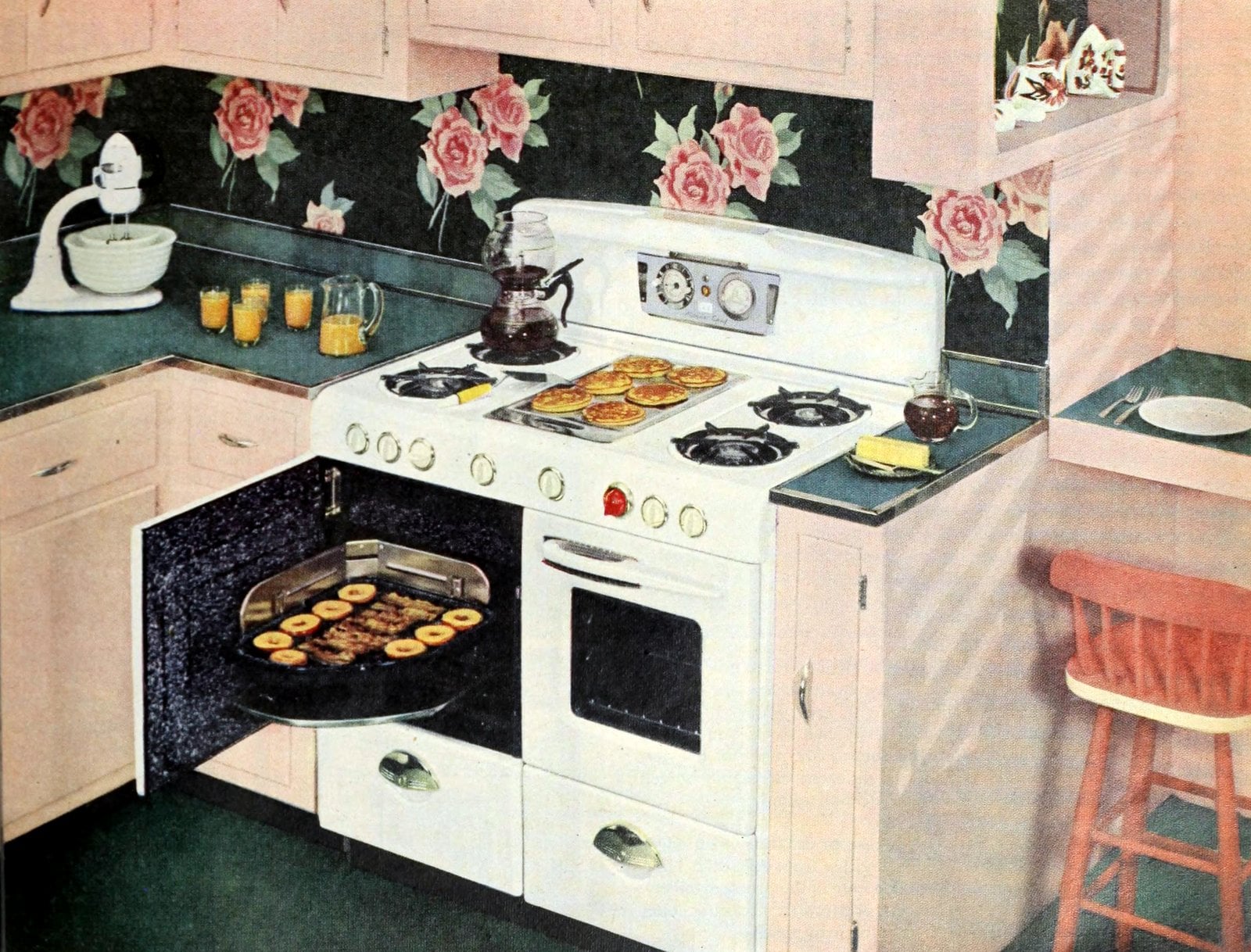 Gas range history: How the kitchen stove went from coal-fired monster to mid-century showpiece (1950s) 1 Old gas range from 1951 via ClickAmericana com