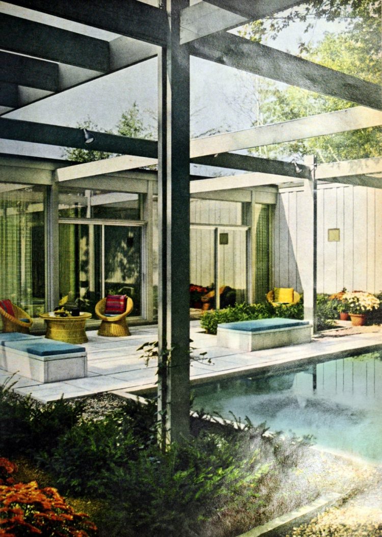 Old swimming pool from 1962 (1)