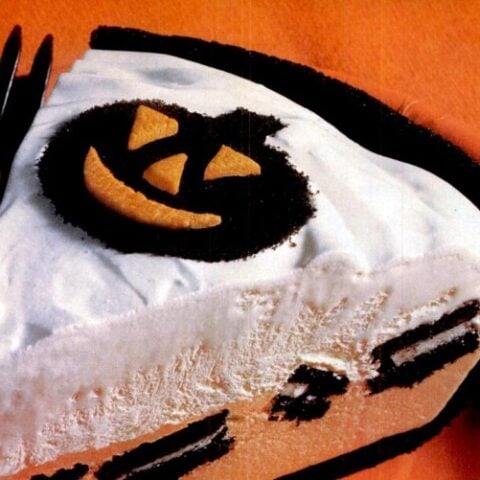 Halloween Oreo pie is an easy & fun frozen holiday treat (1993) 2 Halloween Oreo pie