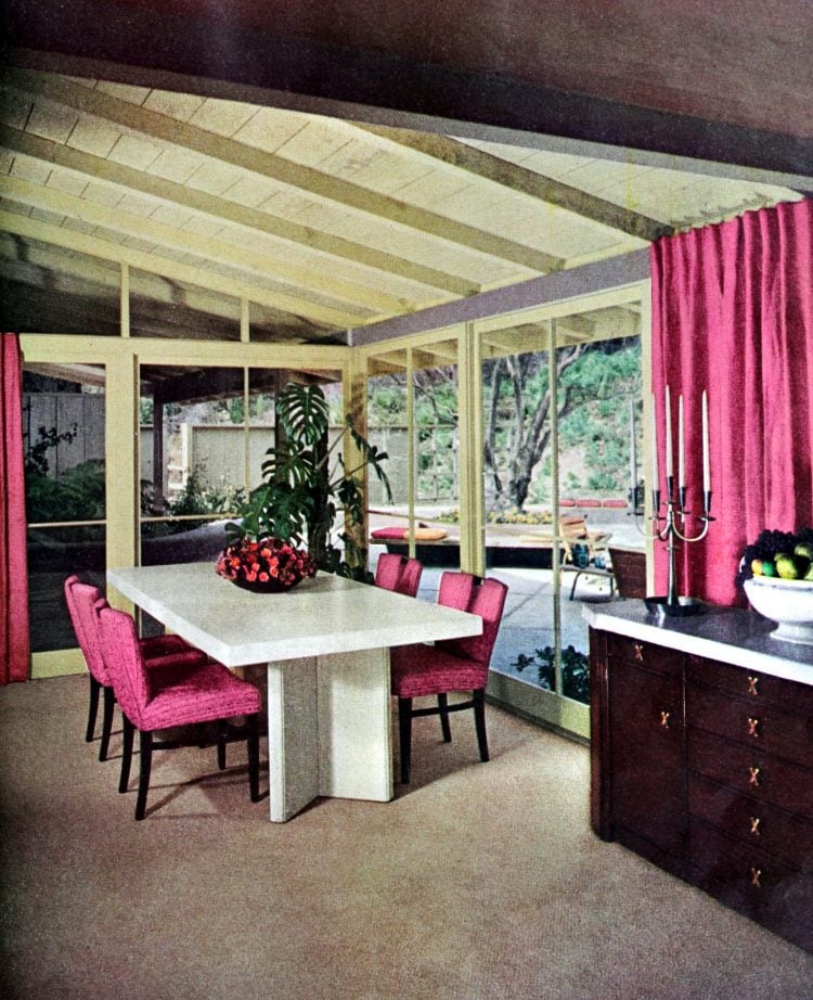 All in a cloud of pink, this private dining room had 1930s elegance ...