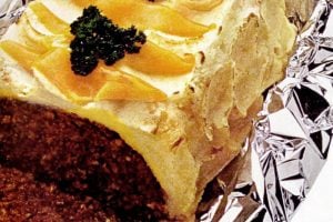 Potato-cheese frosted meatloaf - Retro recipe
